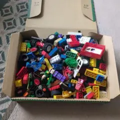 値下げ　LEGOパーツセット 多色 ミニフィギュア付き