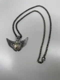 police ポリス ロゴ入り 翼型 ネックレス