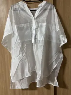 ホワイト 半袖シャツ　M〜L
