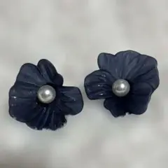 ネイビー フラワー イヤリング