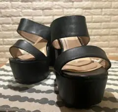 美脚　サンダル