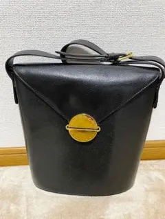 【極美品】GIVENCHY 本革 牛革 金具 レザー クロスボディ ブラック