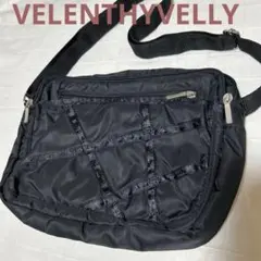 VELENTHYVELLYブラック黒ナイロンショルダーバッグポケット多数斜めがけ