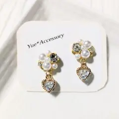 82　ハンドメイド☆ビジューピアス／イヤリング