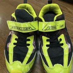 MOONSTAR ZONE BLAZER 22センチ　EE