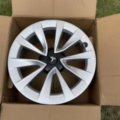 テスラ モデル3 純正19インチホイール ③