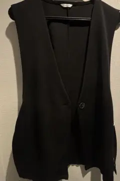 【Lutique】ベスト ジレ Lブラック サイドベルト Vネック