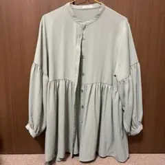 グリーン Mサイズ ボタン付きシャツ