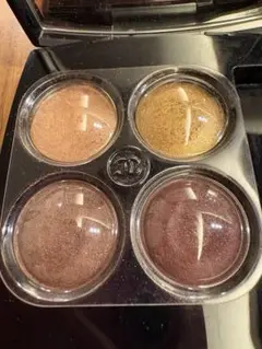 CHANEL シャネル レキャトルオンブル 382 ルミエールエヴィブラシオン