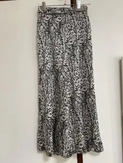 FURRY プリント ワイドパンツ 白黒 花柄