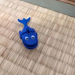 24時間限定セール　青いクジラのフィギュア