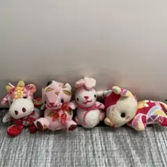 カラフルな動物キャラクターぬいぐるみ4体セット