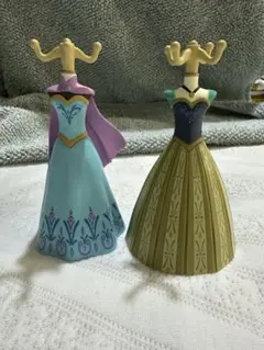 美品　アナと雪の女王 カプセルトイ　ガチャガチャ　2点