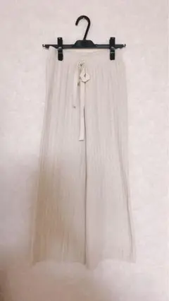 ニットパンツ