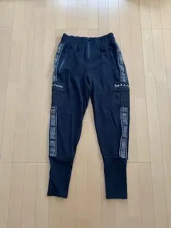 ZUMBAウエア　パンツ黒　Sサイズ