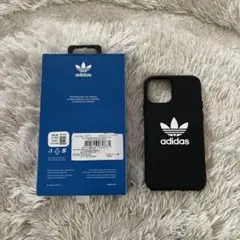 iPhoneケース　adidas