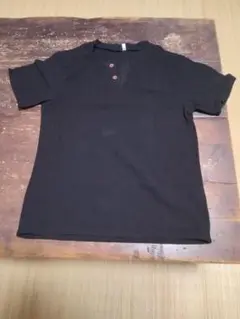 へンリ―ネックTシャツ　 涼しく軽やかな素材