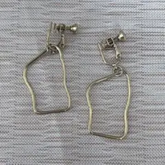 イヤリング　ゴールド