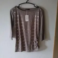 新品未使用タグ付きコムサイズムベージュ スパンコールtシャツ Mサイズ