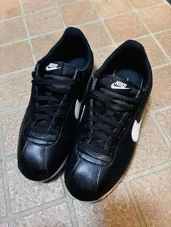 着用10回程度　NIKE 黒白　27.0cm メンズ