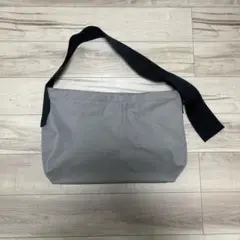 Item thumbnail for item 06fe07bb-2f2d-476c-af01-4c0f2c9a19f4