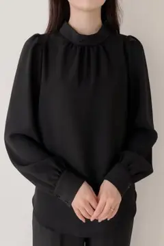 GU長袖 黒ブラウス