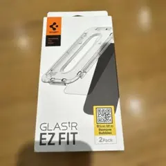 Spigen iPhone 15 Pro ガラスフィルム 貼り付けキット付き