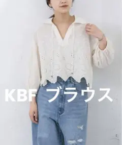 KBF エンブロイダリーショートプルオーバー ブラウス　白