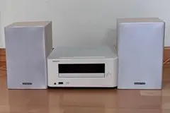 ONKYO CR-U6ホワイトUSB対応 2017年製 CD再生動作品 現状渡し オンキヨー、USB-DAC機能搭載のBluetooth/CDコンポ「X-U6