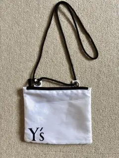 Y's ホワイト サコッシュ