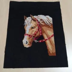 馬の刺繍布 黒地 茶色と白