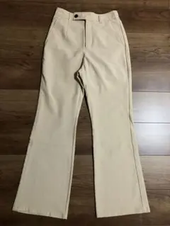 【GU】 ベージュ　フレアパンツ　Sサイズ
