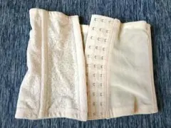 Simree ベージュ ウエストニッパー 64 補正下着 腰痛