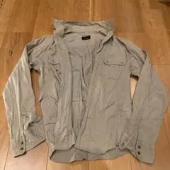 ベージュ バックプリント 長袖シャツ