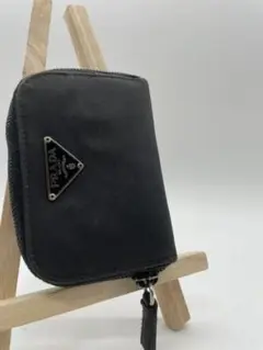 プラダ 財布