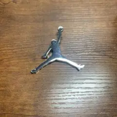ジャンプマン メタルアクセサリー キーホルダー ジョーダン