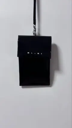 【未使用級！！】MARNI マルニ スマホ ショルダー バッグ ブラック レザー MARNI マルニ ブラック レザーショルダーバッグ マルニメン