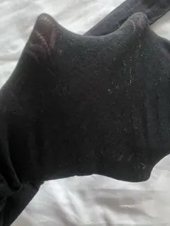 模様入りブラックタイツ