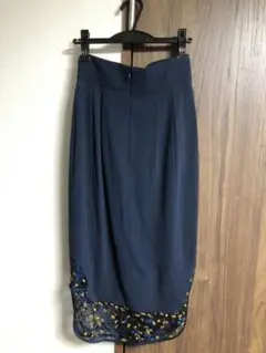 マメクロゴウチ スカート