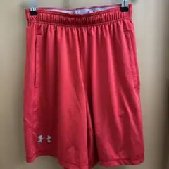 UNDER ARMOUR レッド ハーフパンツ SM