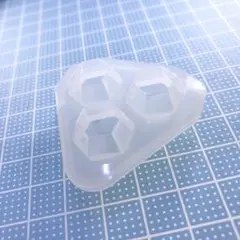 ダイヤモンド型シリコンモールド
