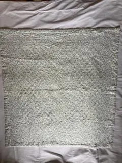 淡い緑色と白色のタオルケット　キルティング　約100cm x 100cm