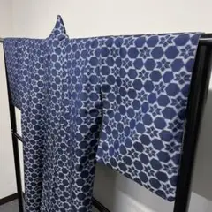 高級ブランドを思わせる様なデザインの藍染の紬の小紋 着物