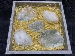 51 秋田県 天然石 国産鉱物 水晶x4 緑水晶x1の5点セット