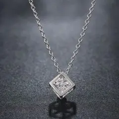 A☆安心のメルカリ便☆新品☆サイコロネックレス☆