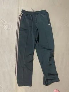 adidas ベッケンバウアートラックパンツ　ダークグリーン