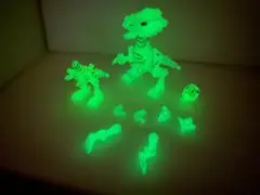 カバヤ ほねほねザウルス – 蓄光恐竜セット #4（バラパーツ 15点以上）