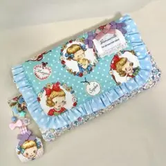 マーガレットアンドソフィー　水色ドット柄　蓋付きマルチケース　キーホルダー付き