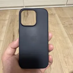 超美品　iPhone１６Pro 純正シリコンケース