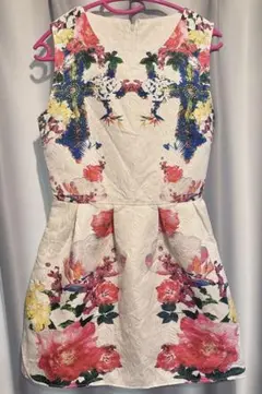 amandaフラワー柄ジャガード鮮やかな花柄プリントミニワンピースドレス